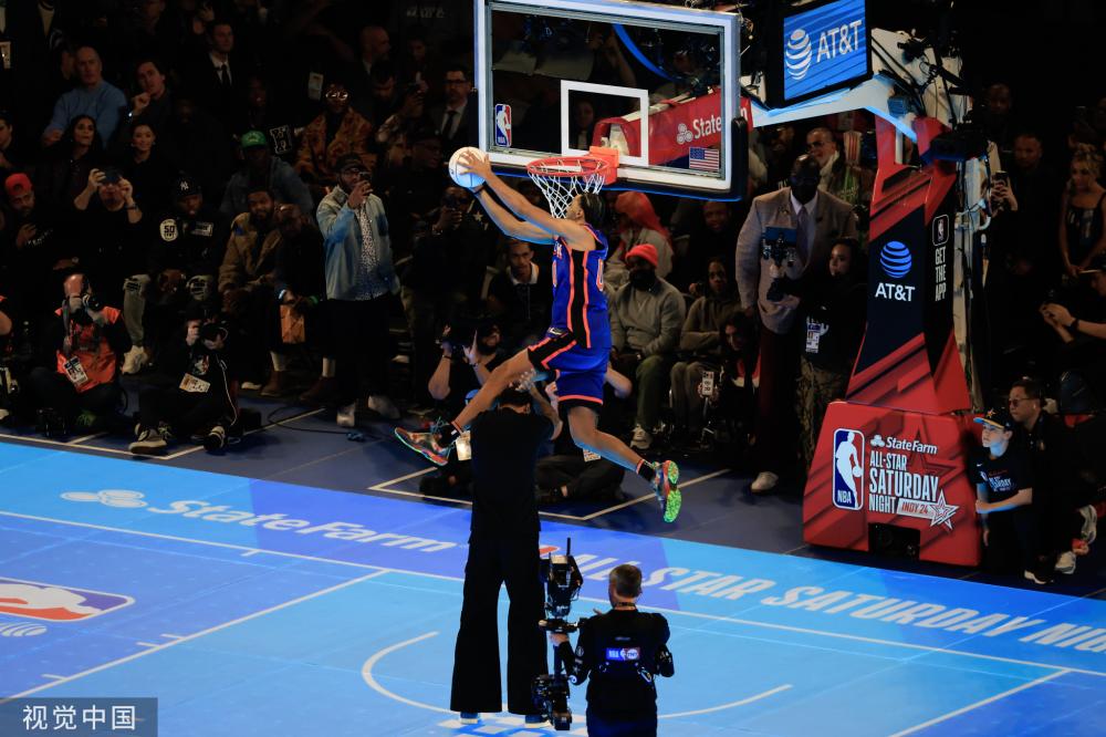 中摘得亚军 中摘得亚军