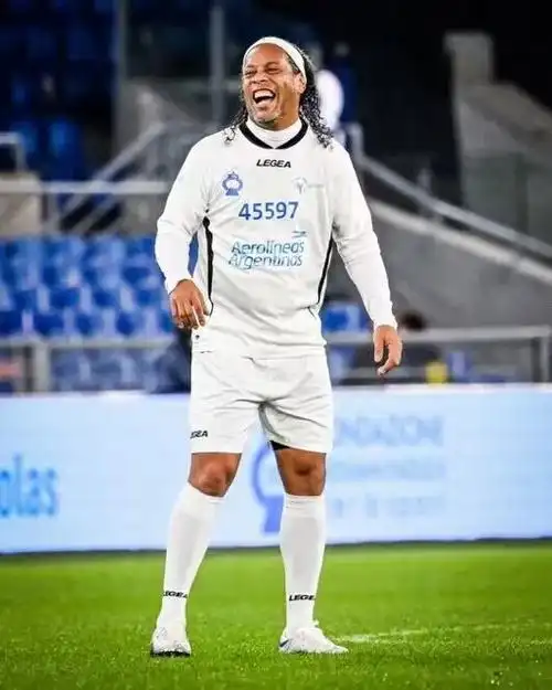 不仅展示了 不仅展示了