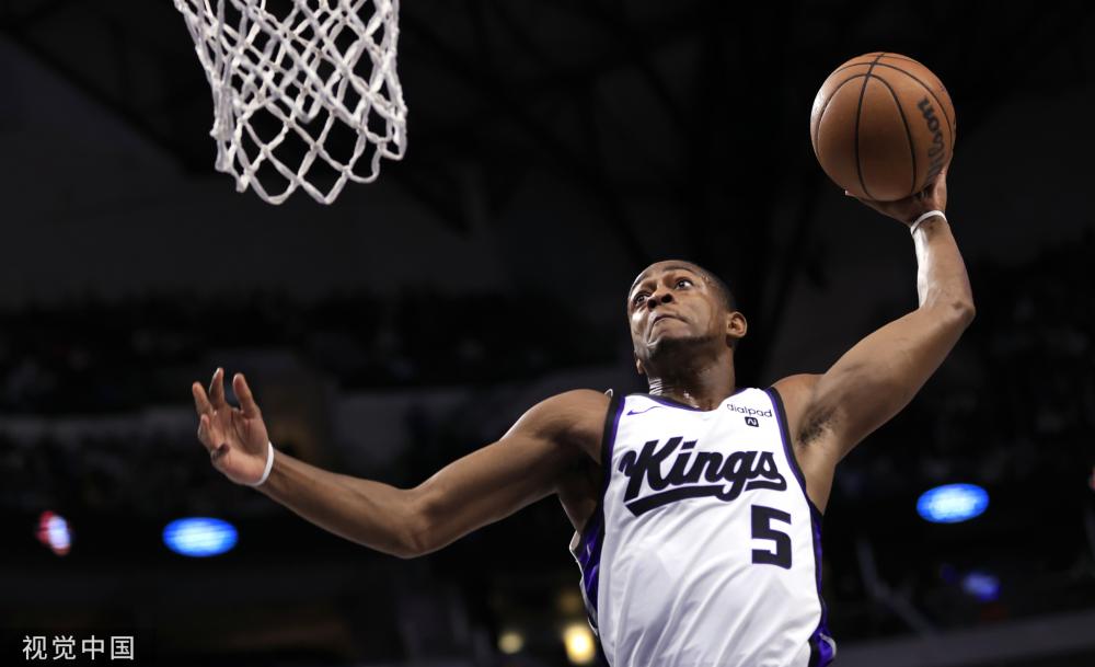 表现得尤为 表现得尤为